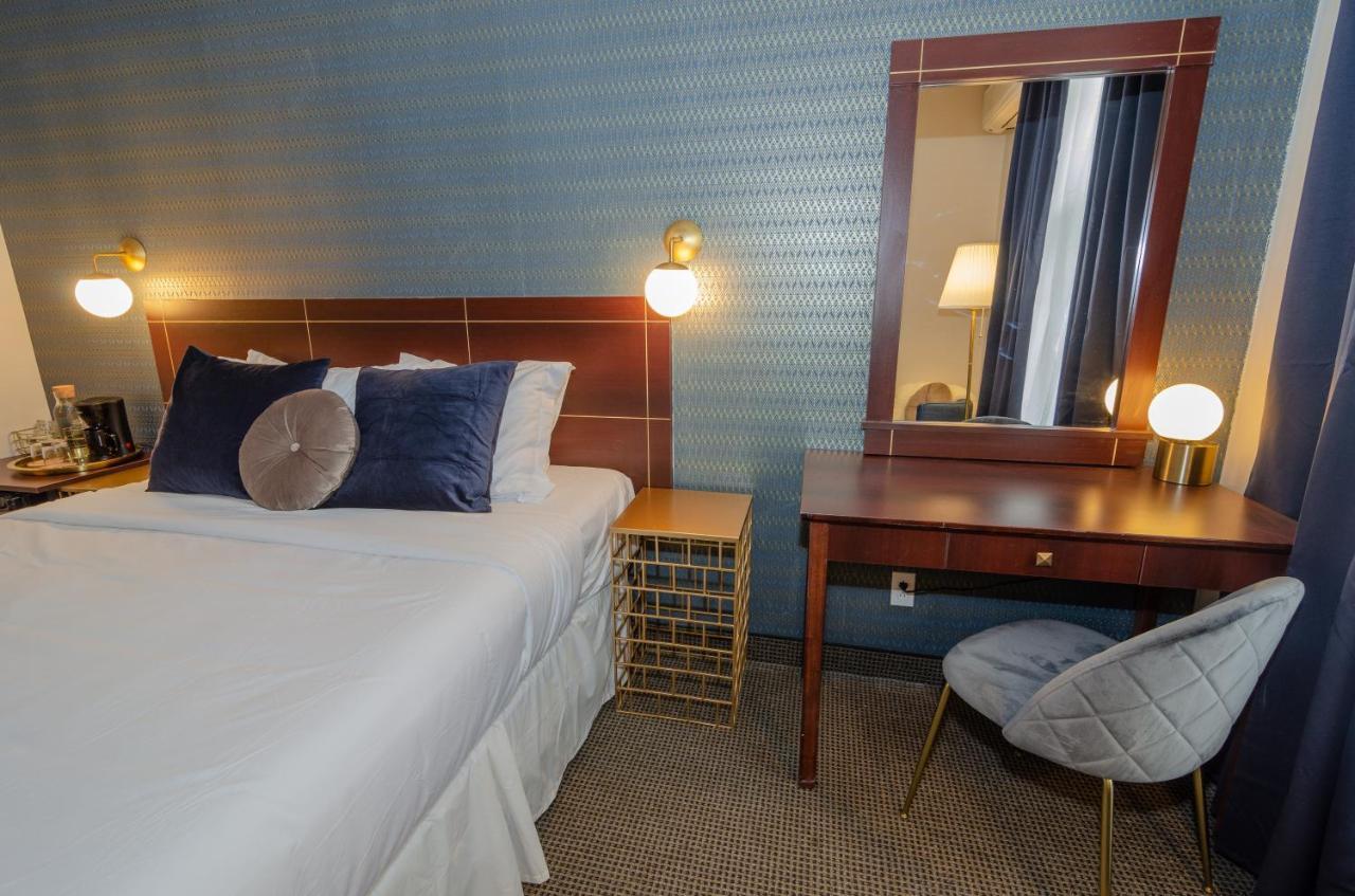 Maison Cartier Hotel 4*