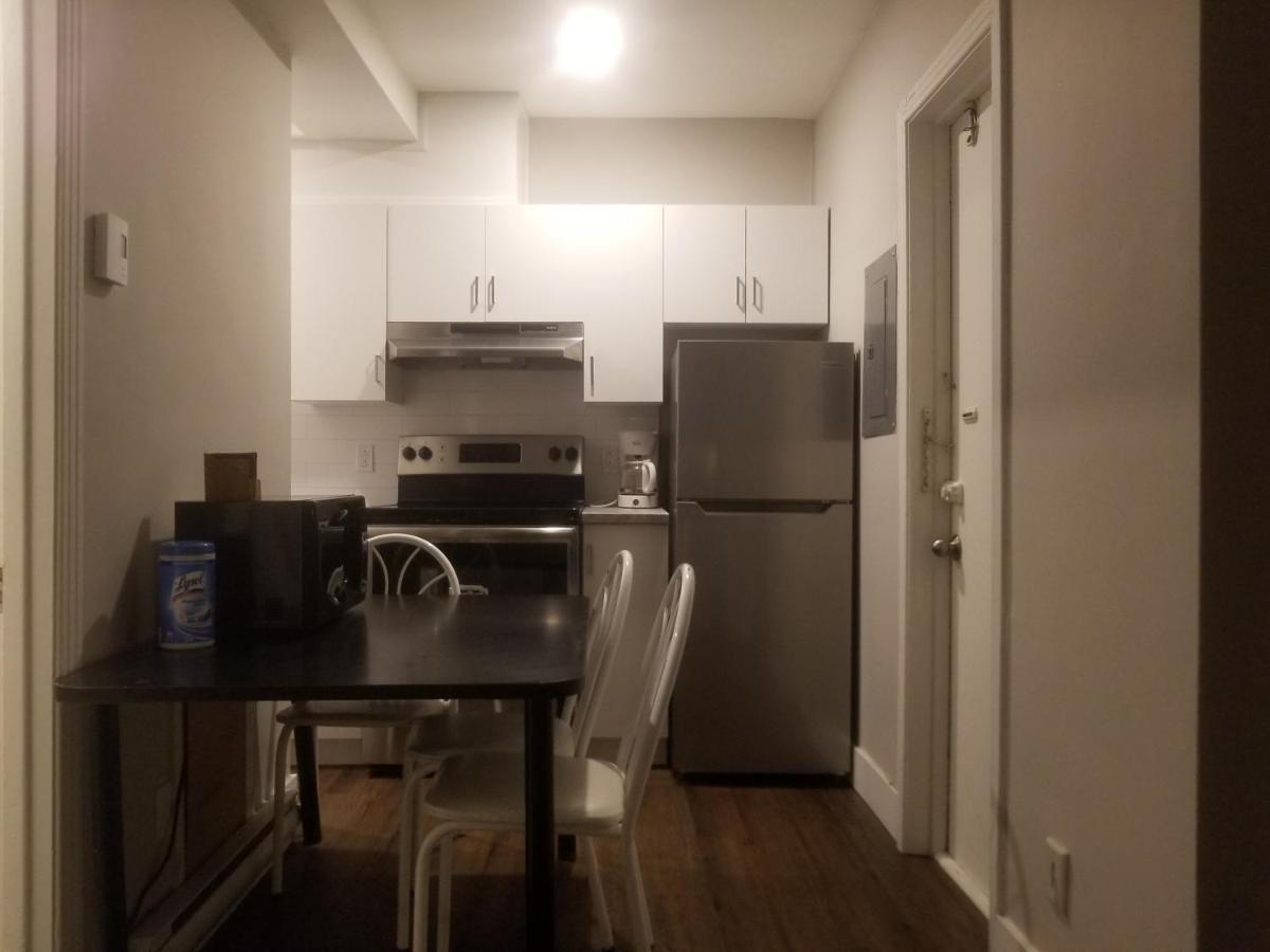 Apartment Sanitized Renovated Close To Subway And 24 Hrs Services