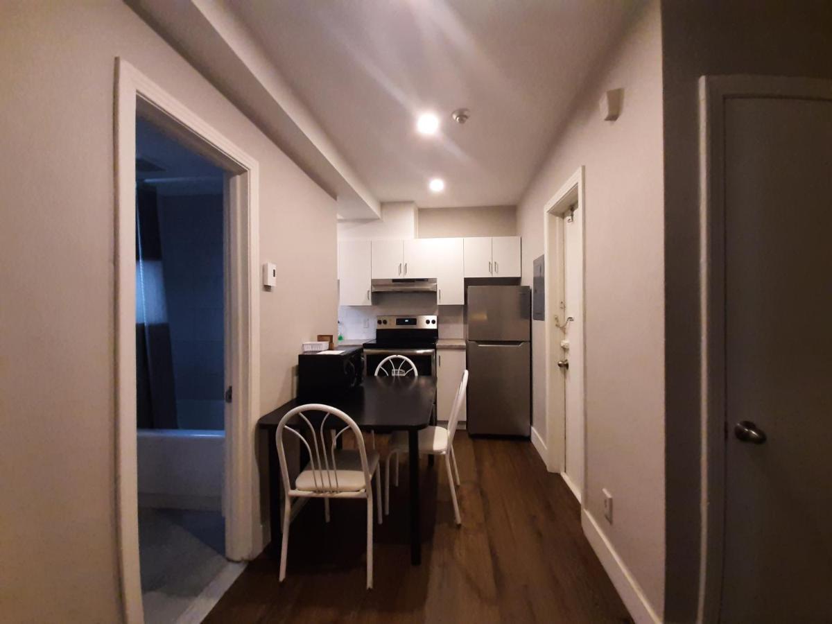Apartment Sanitized Renovated Close To Subway And 24 Hrs Services