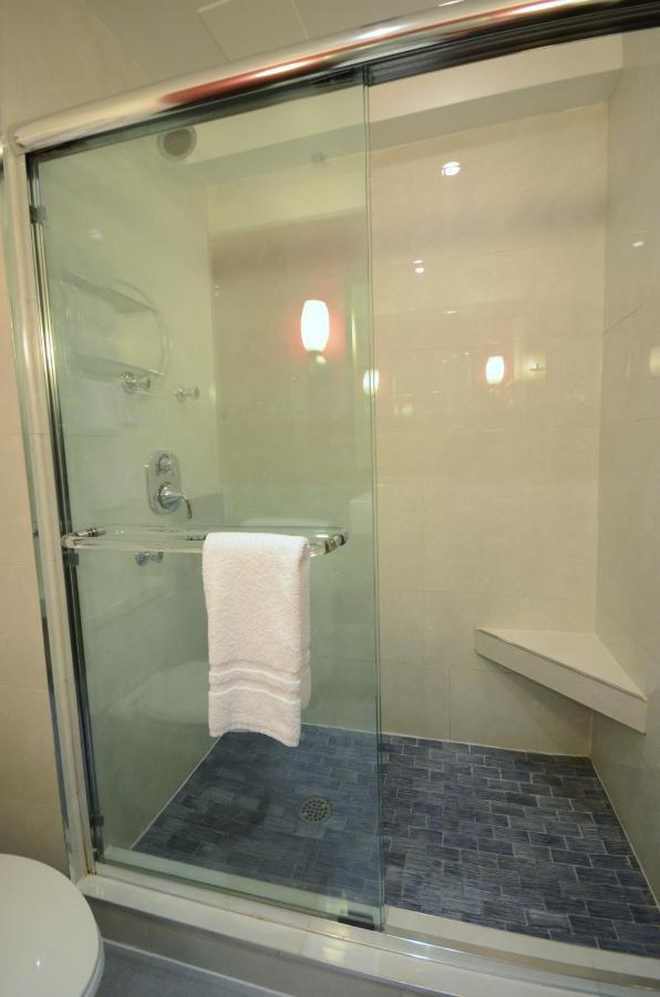 Armon Plaza Airpt, Trademark Collection By Wyndham Hotel