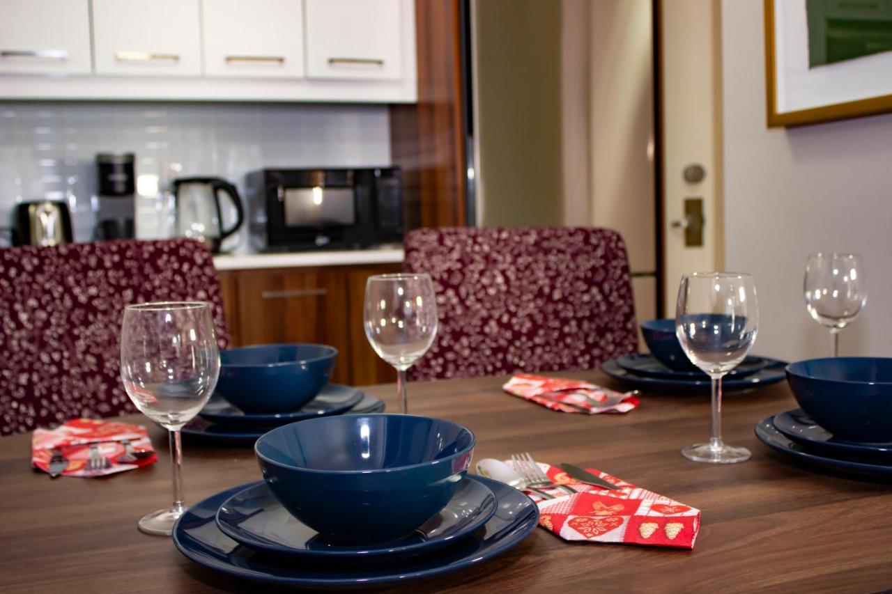 Golden Castle Apartment *