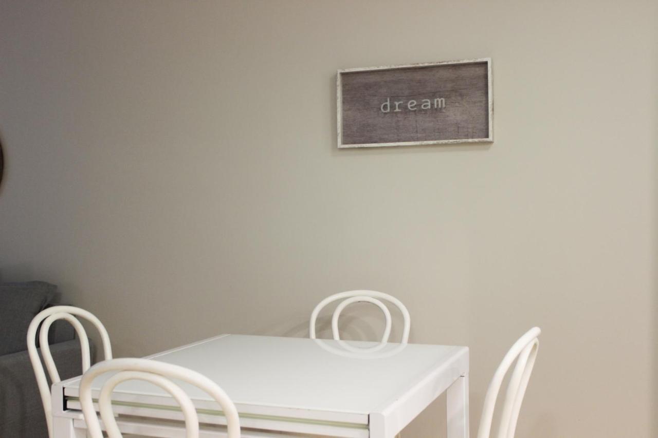 Sweet Suites In Apartment