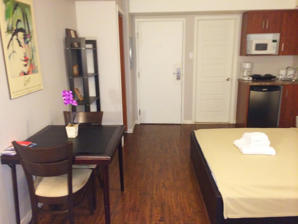 La Renaissance Dorchester *