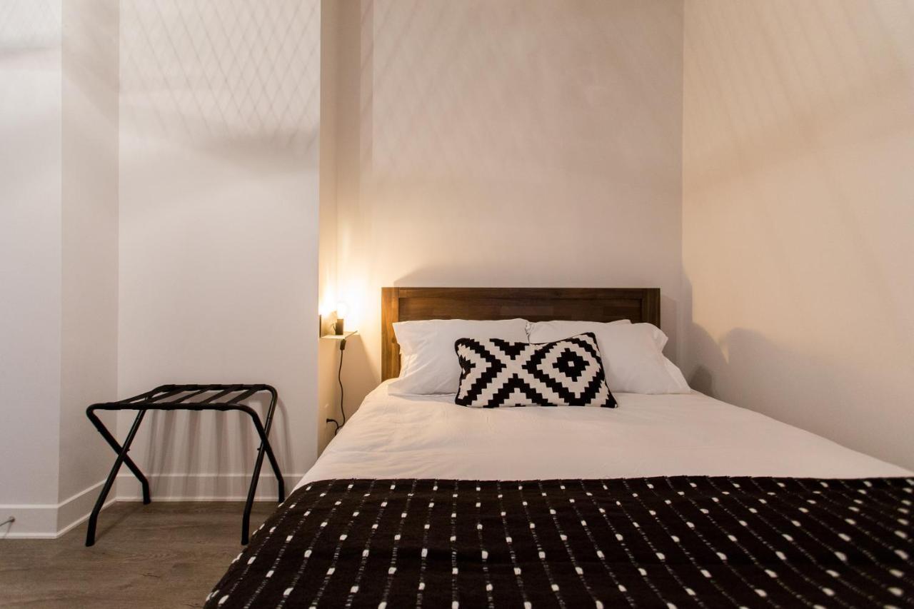Huge 2 Bdr With Balcony In Mile End By Den Montreal