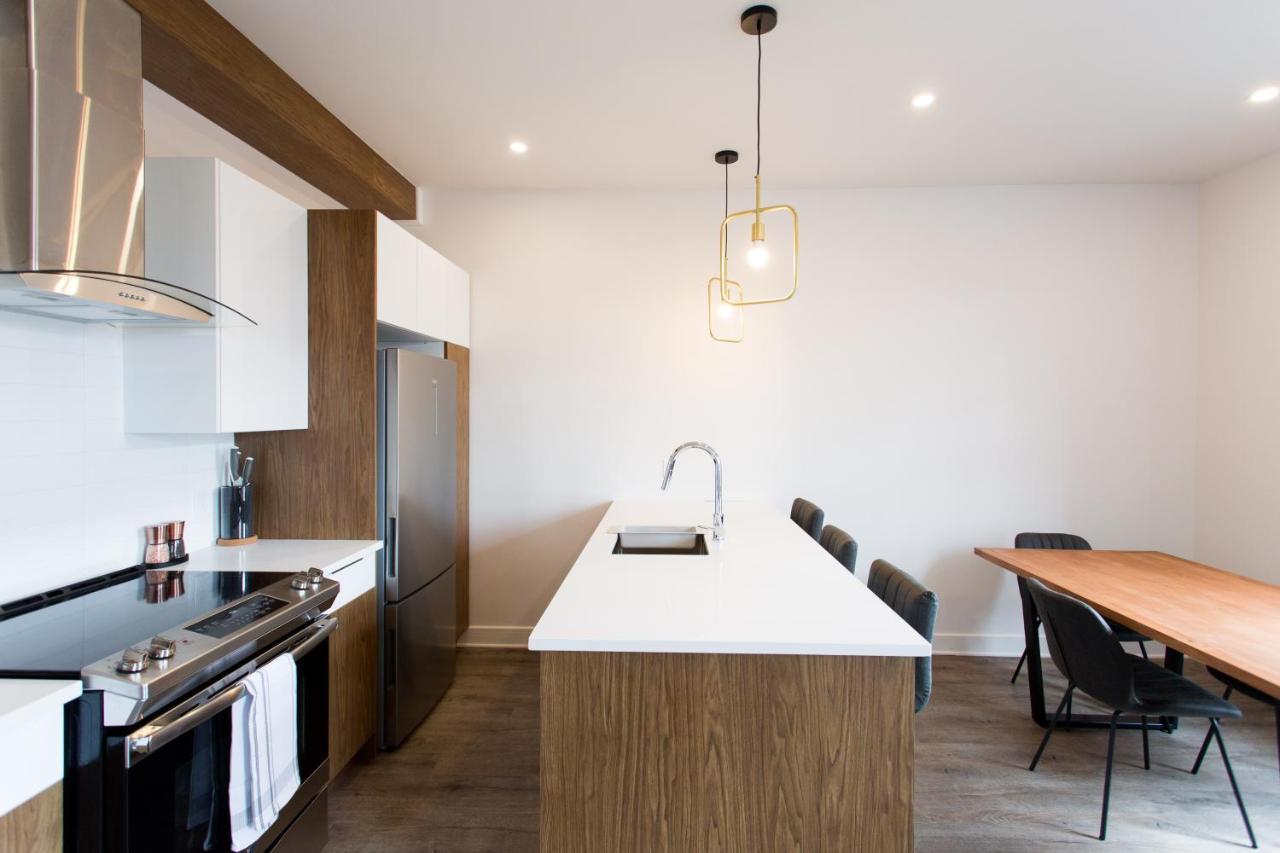 Light Filled 2 Bdr Unit In Mile End By Den Apartment