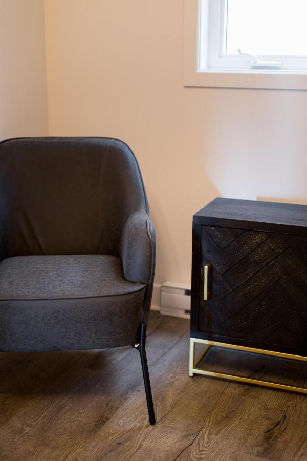 Apartment Light Filled 2 Bdr Unit In Mile End By Den Montreal