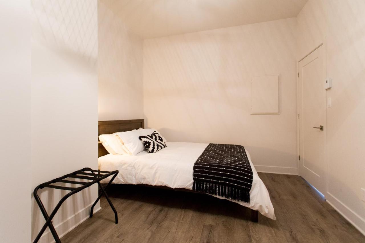 Huge 2 Bdr With Balcony In Mile End By Den Montreal