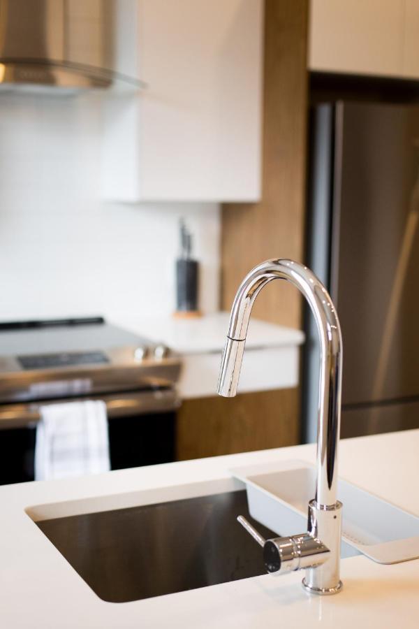Huge 2 Bdr With Balcony In Mile End By Den Apartment *