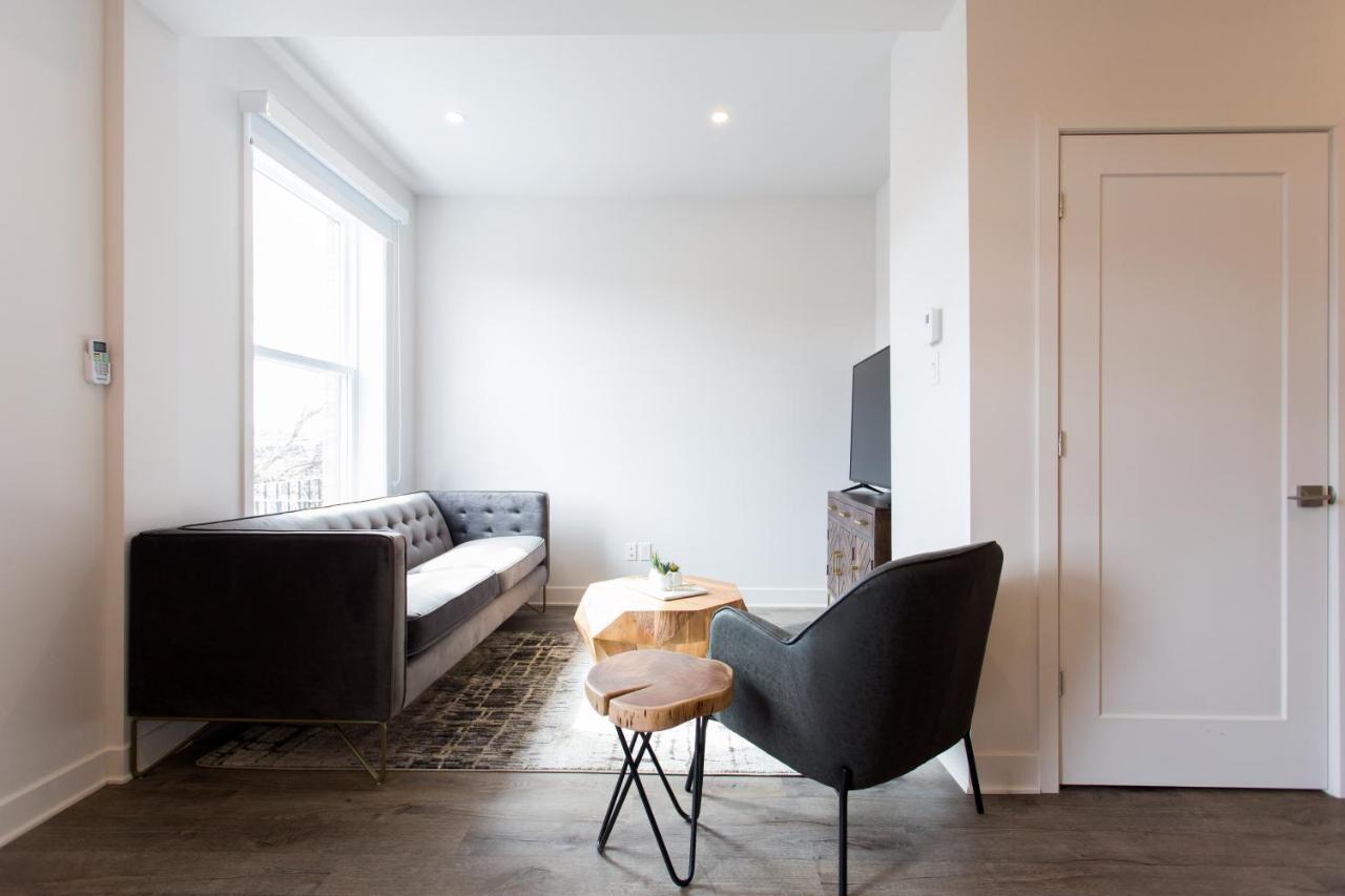 Light Filled 2 Bdr Unit In Mile End By Den Apartment Montreal
