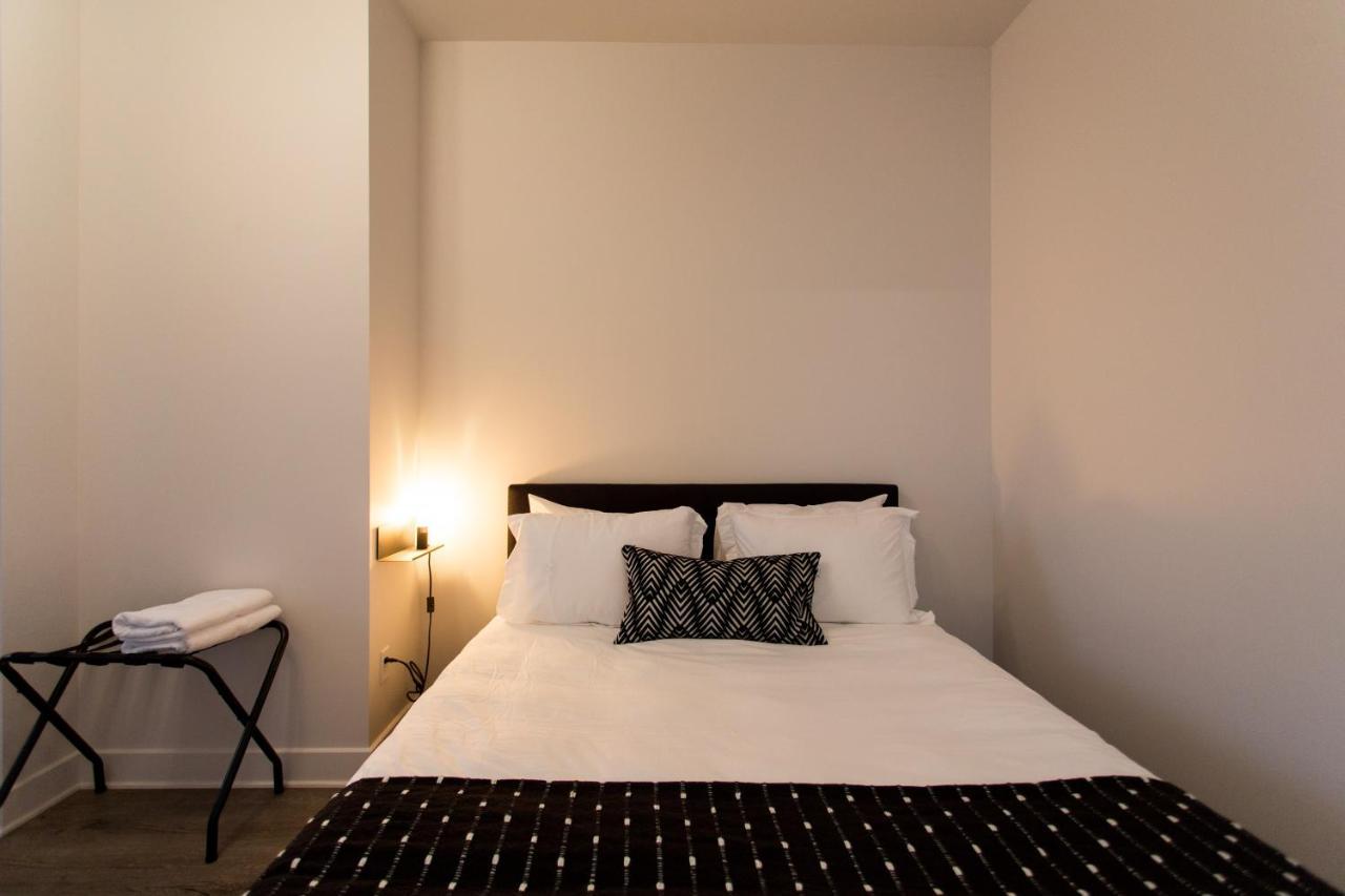 Light Filled 2 Bdr Unit In Mile End By Den *