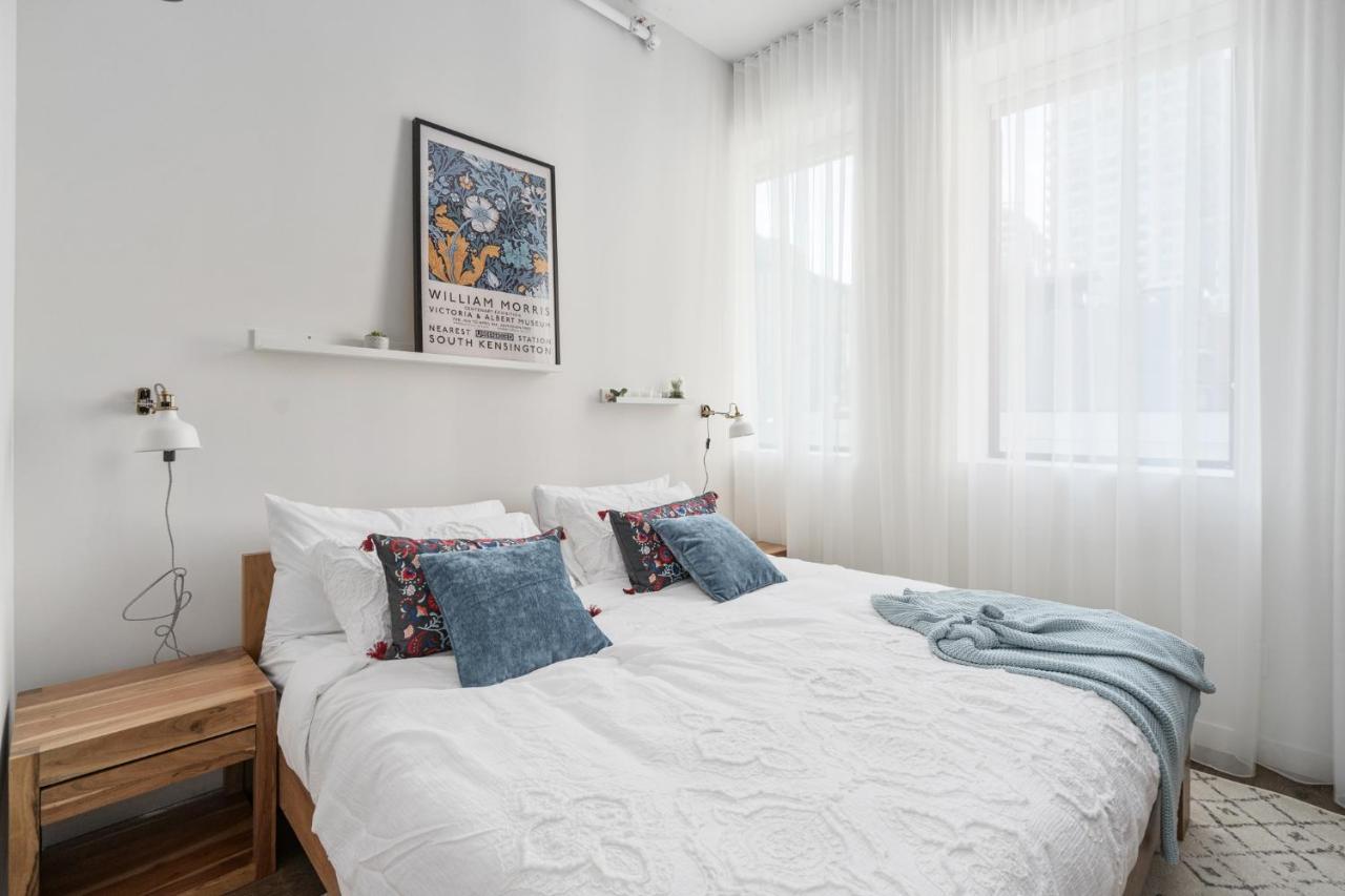 Bakan - Sainte Catherine Apartment Montreal