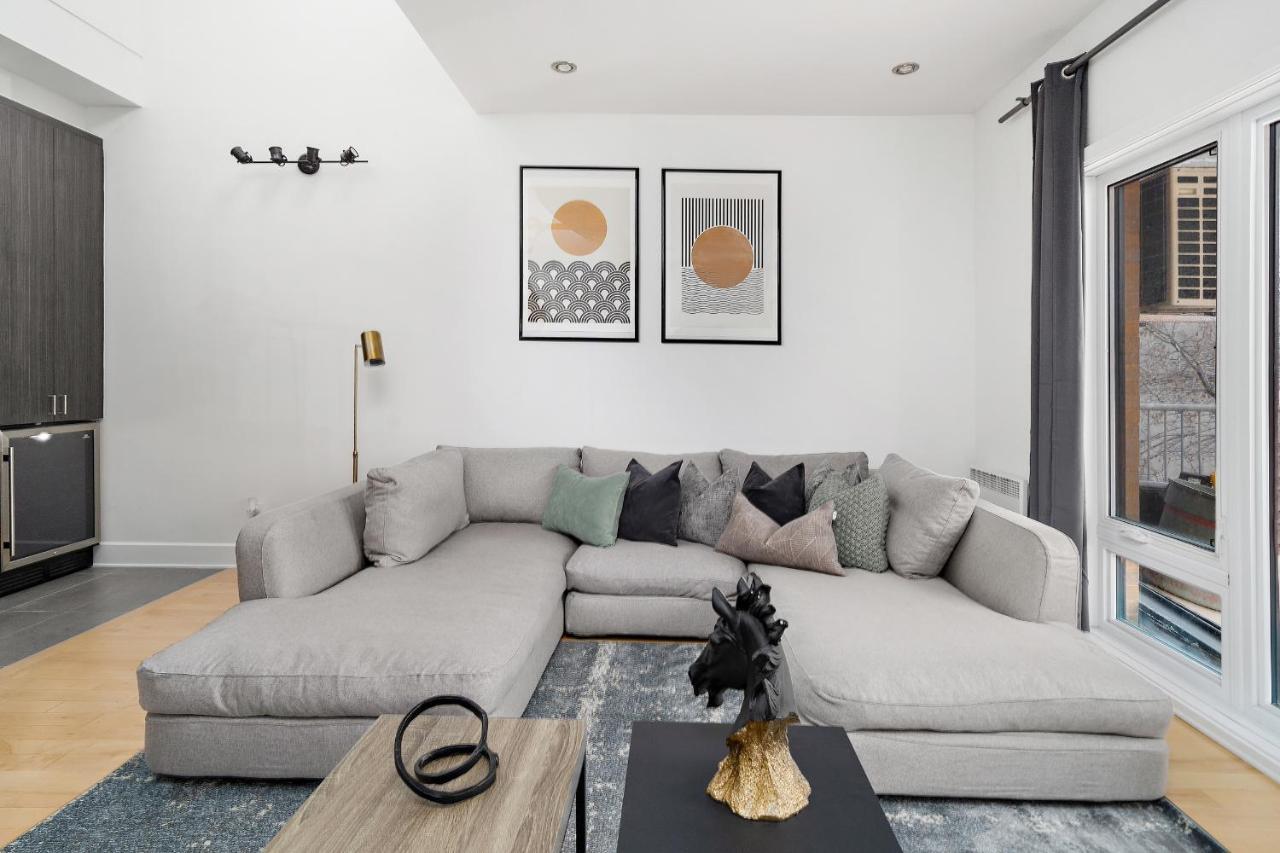 Apartment Frontenac By Restavio