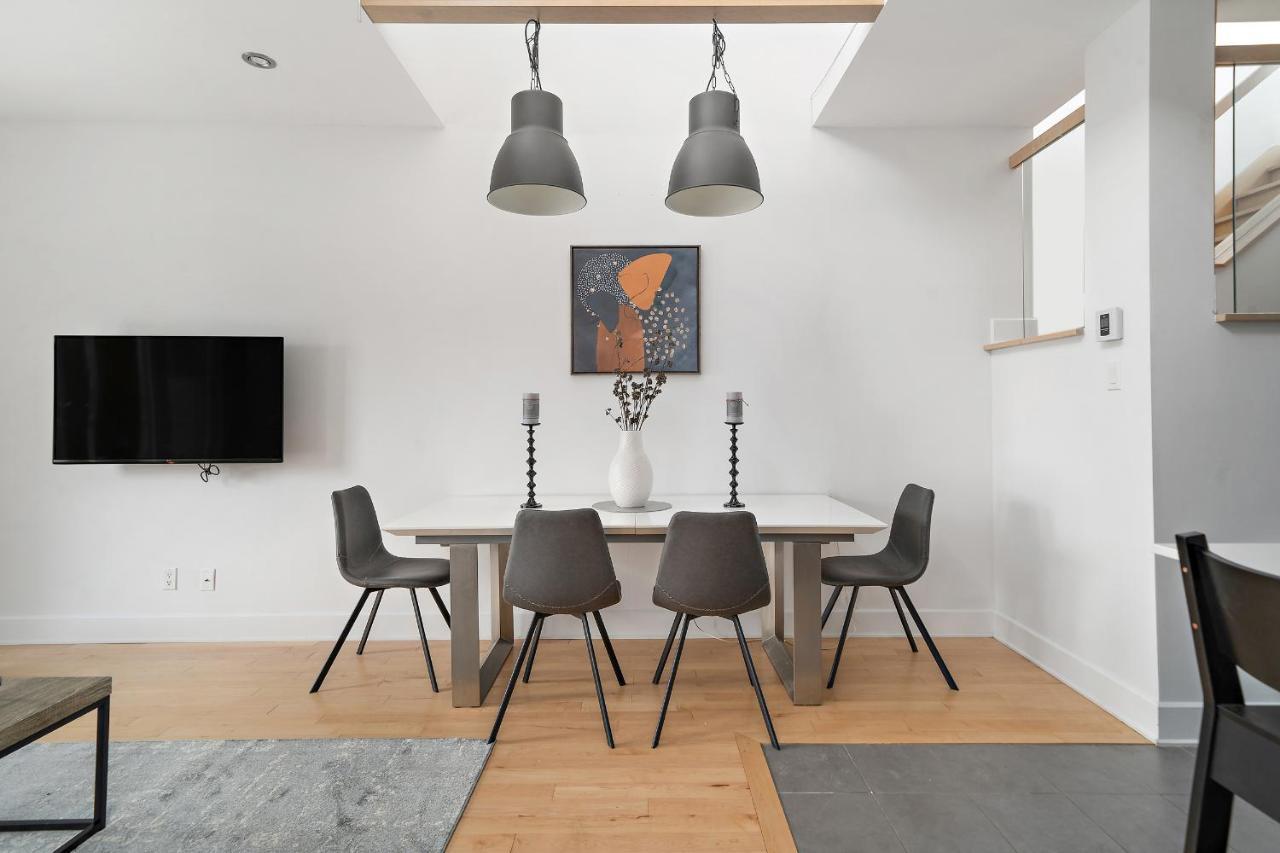 Frontenac By Restavio Apartment