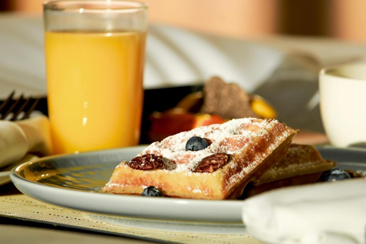 Sofitel Golden Mile Hotel Montreal