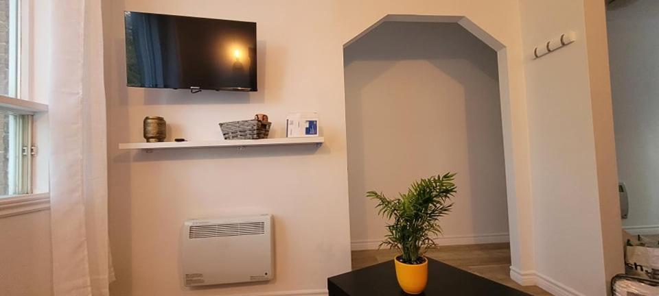 Apartment Sleep Quietly 20 Minutes From Downtown *