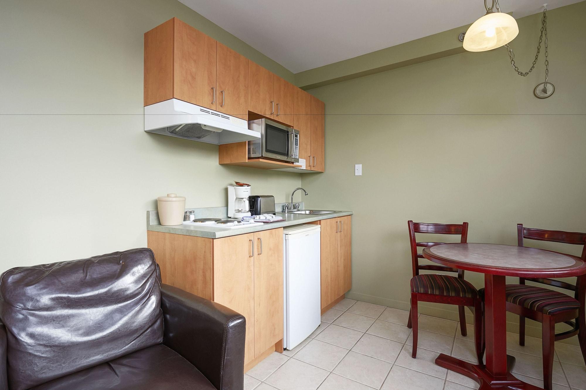 Les Labelle 3* Montreal