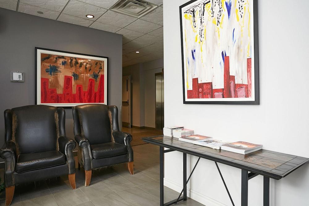 Les Labelle Hotel Montreal
