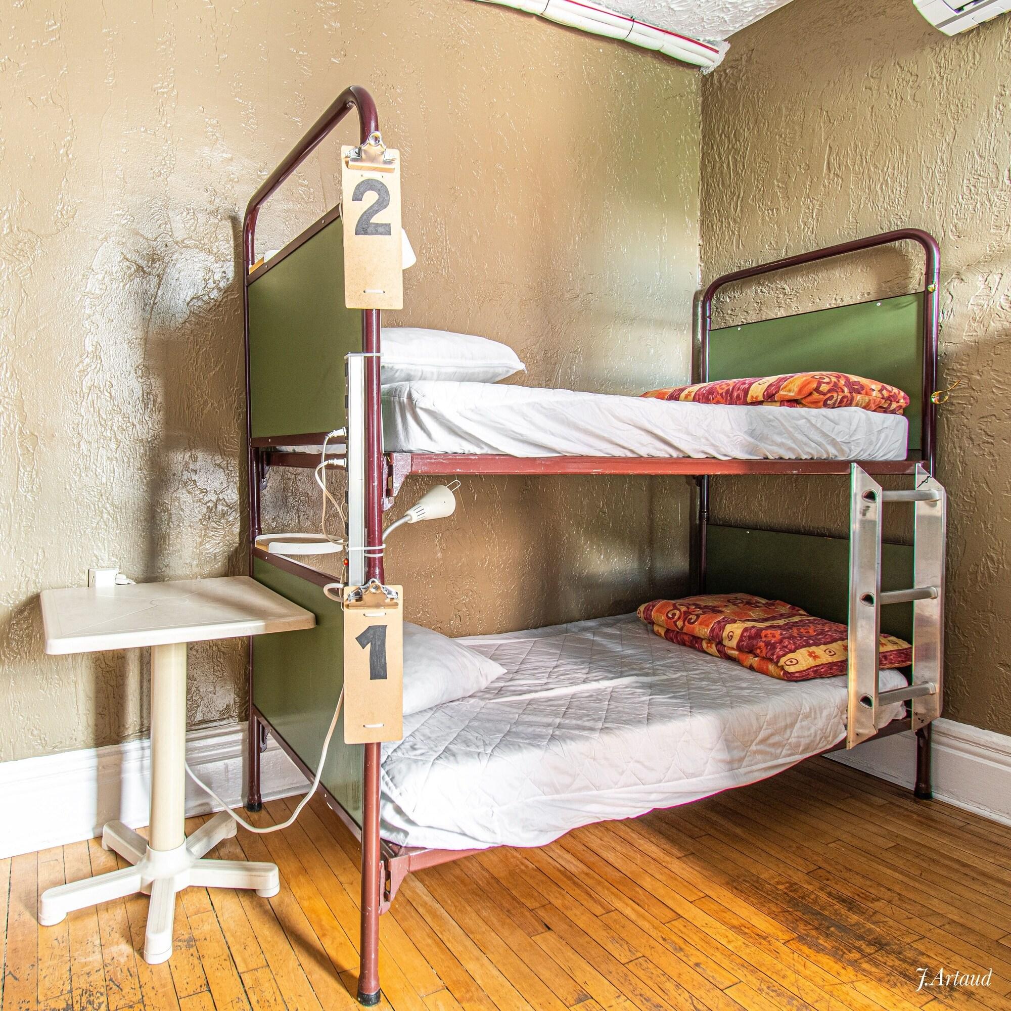 Hostel Auberge Du Plateau
