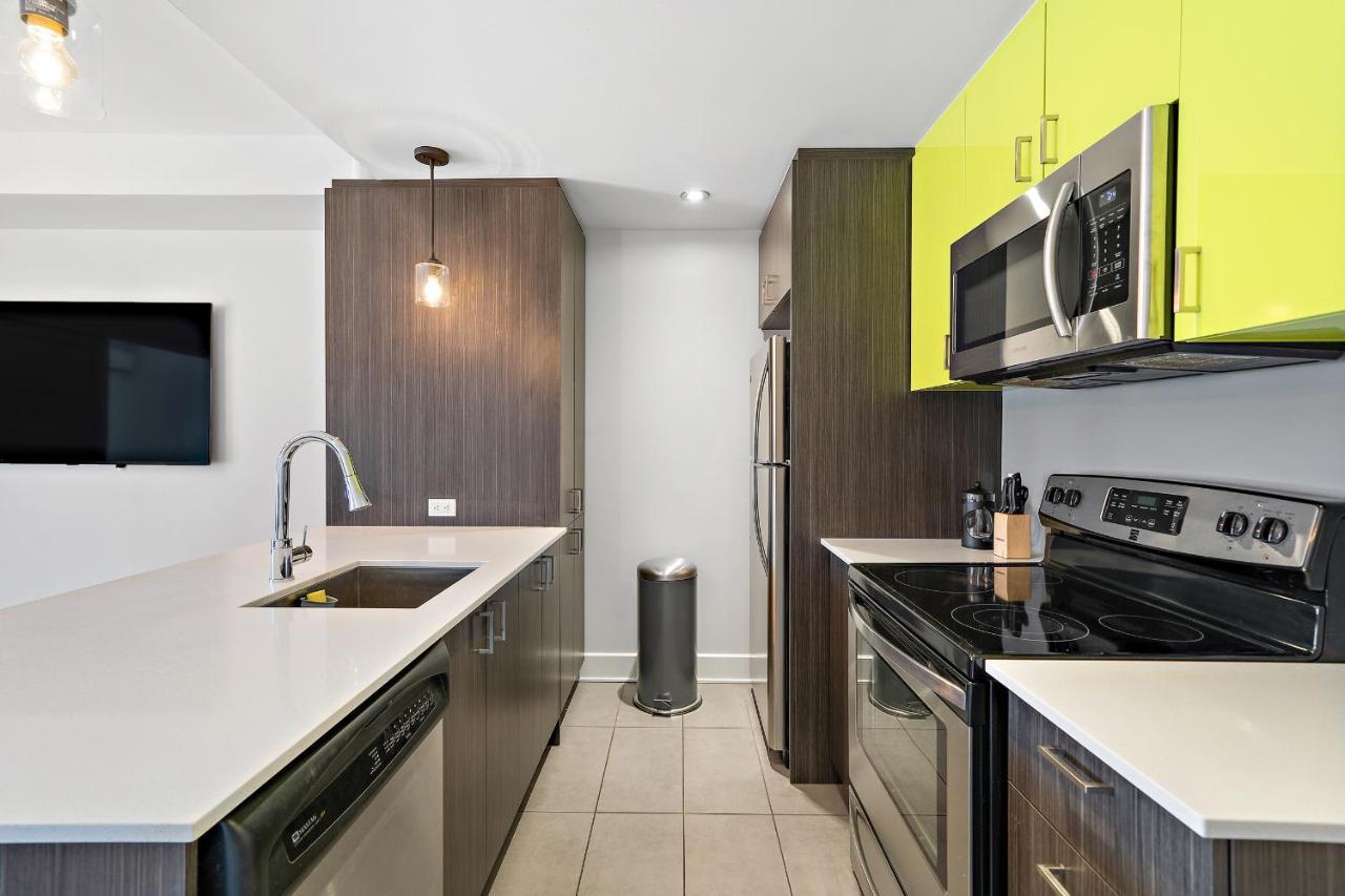 Frontenac By Restavio Apartment