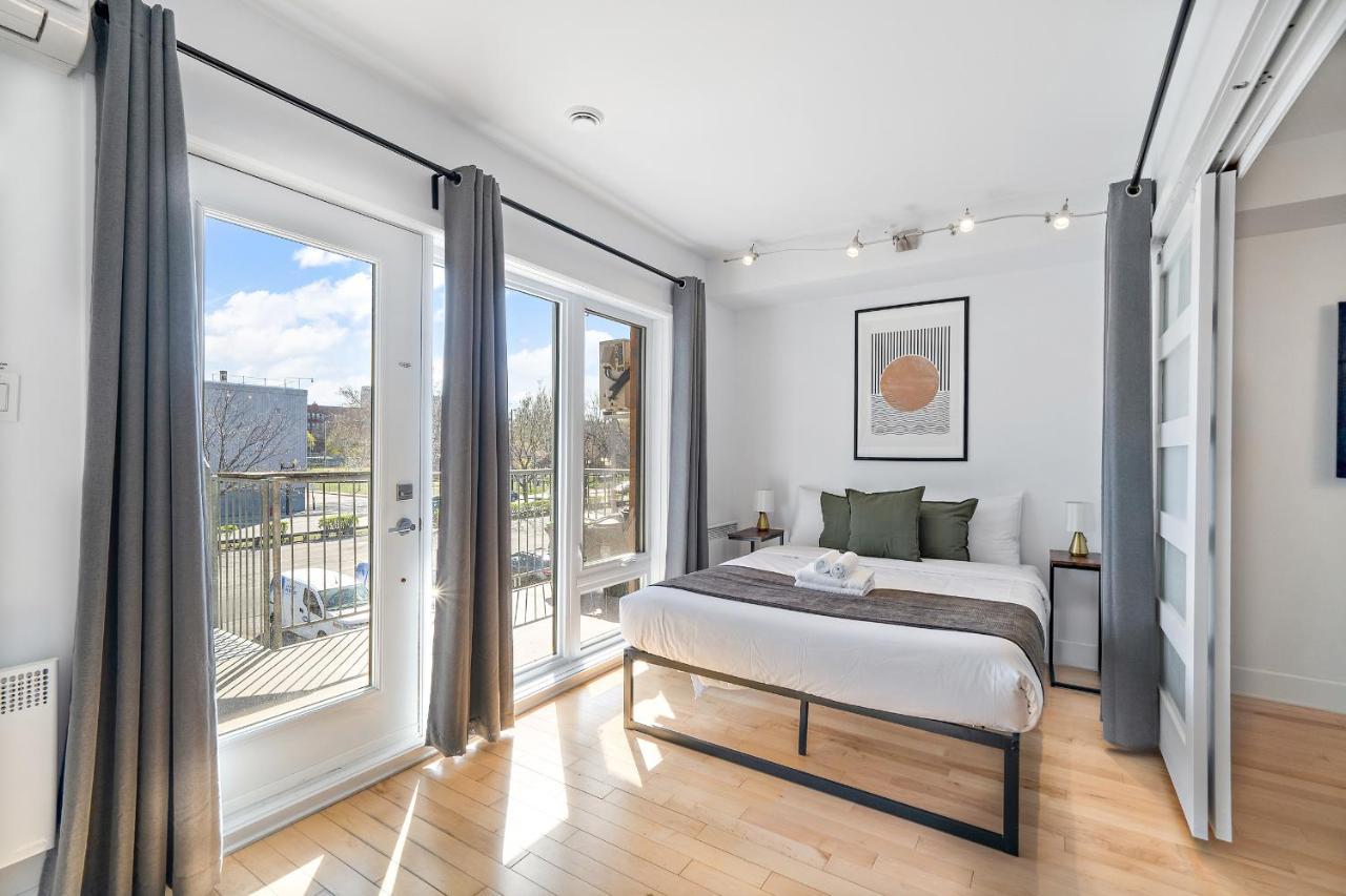 Frontenac By Restavio * Montreal