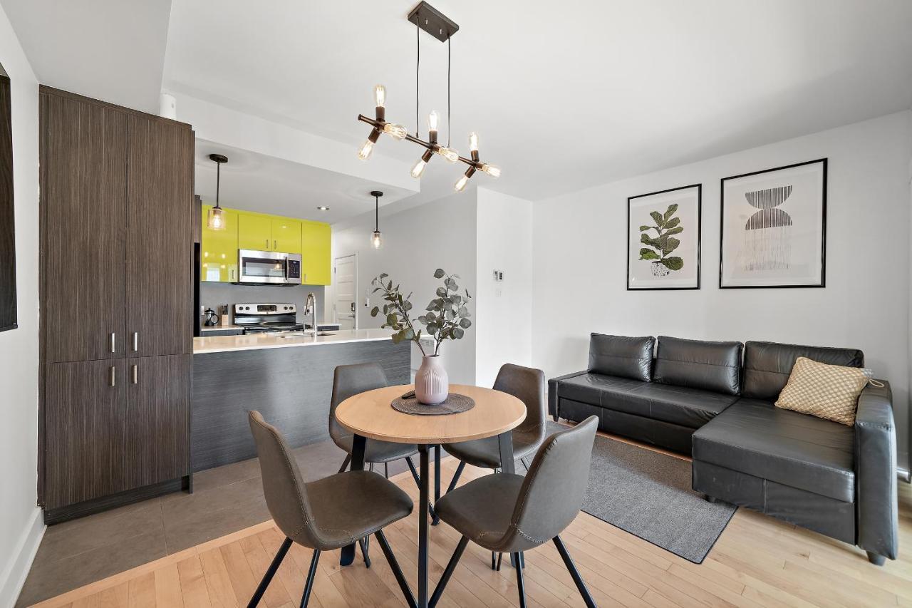Frontenac By Restavio * Montreal