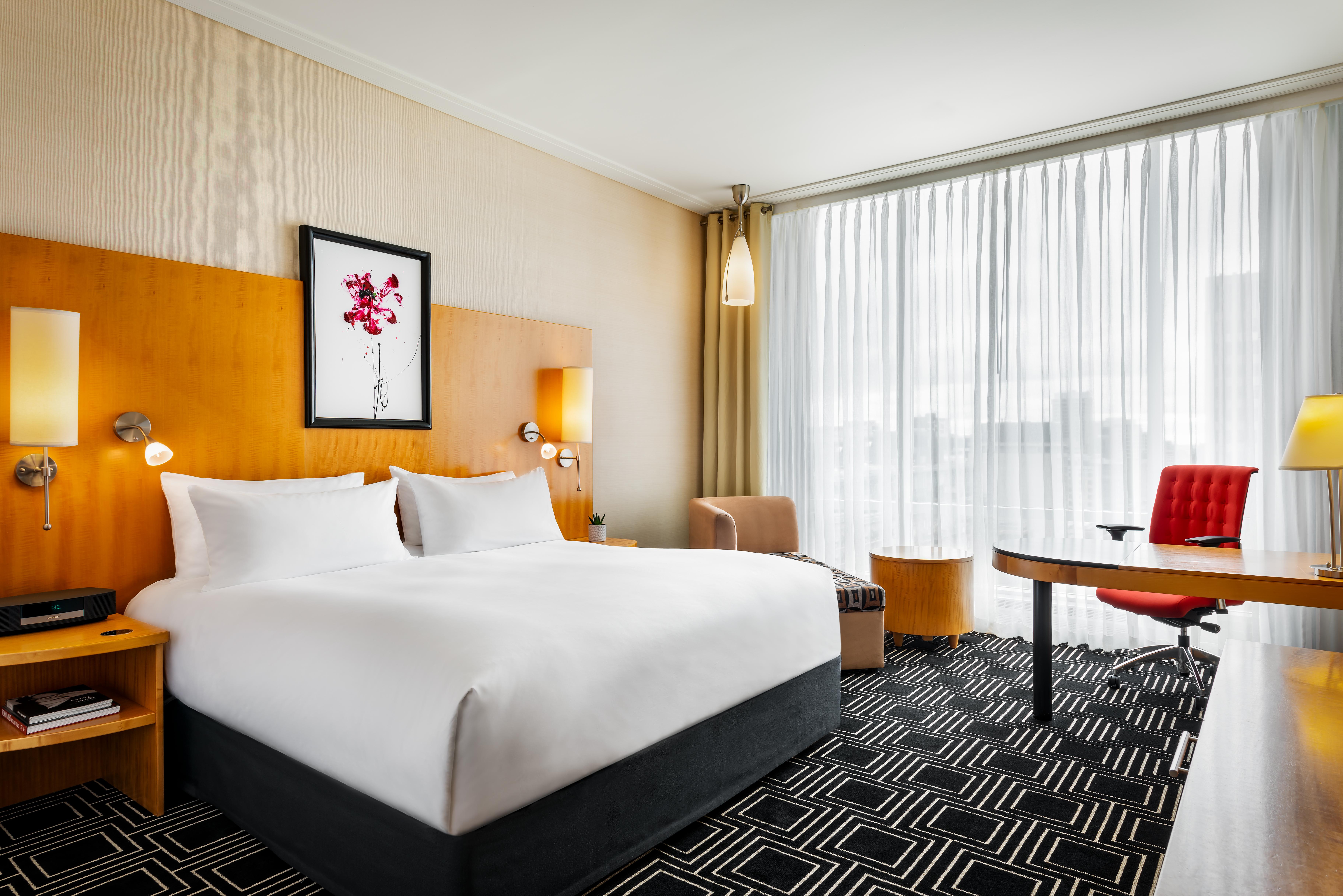 Sofitel Golden Mile 5*