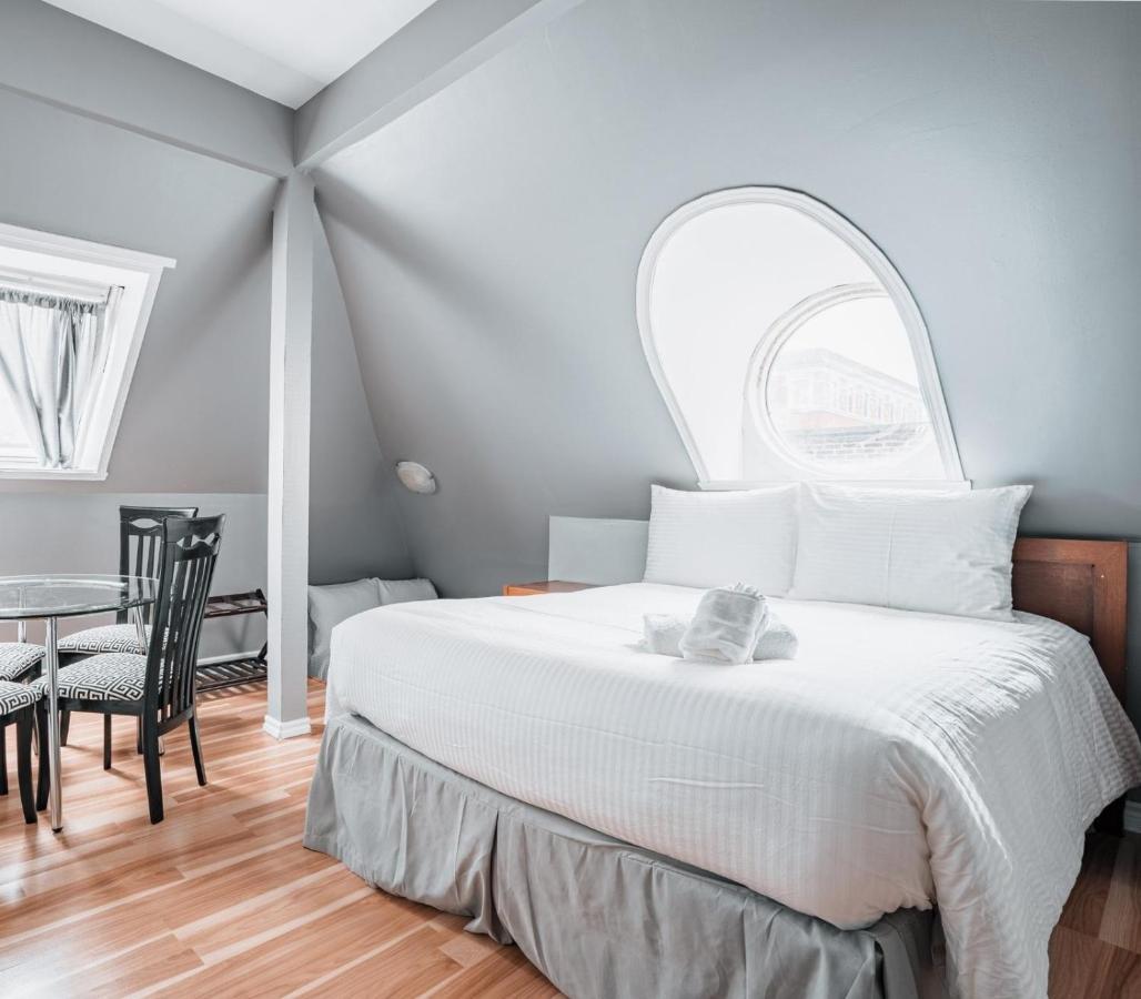 De Paris 3*