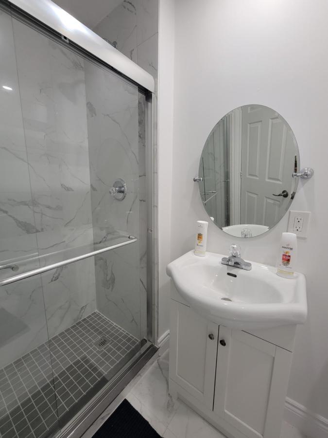 Cozy Full Unit Luxury For 2-3 People Montreal