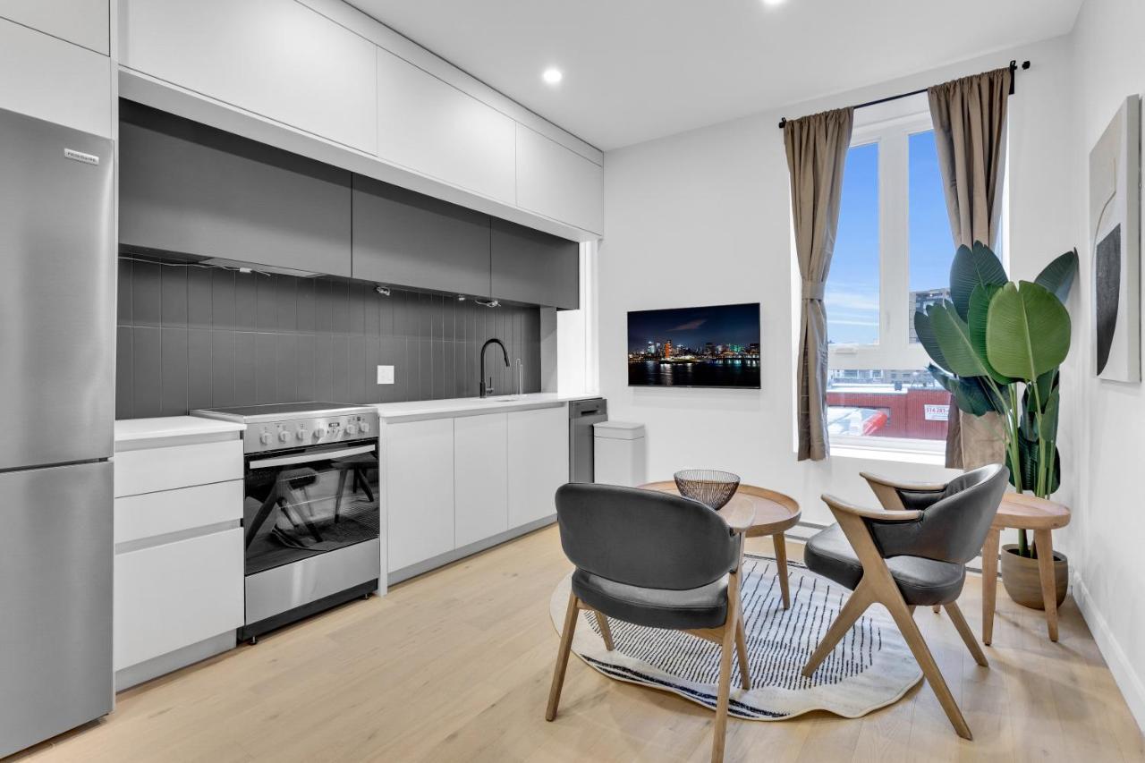Deluxe Downtown Aparthotel