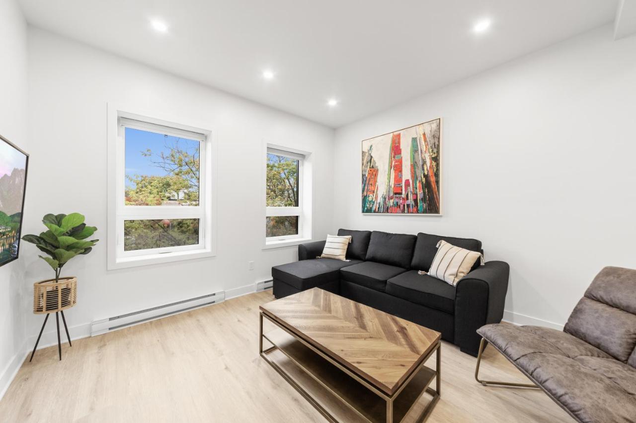 Stonewall Apartment *