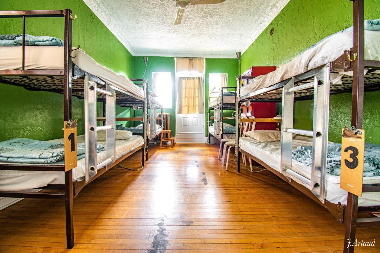 Hostel Auberge Du Plateau *