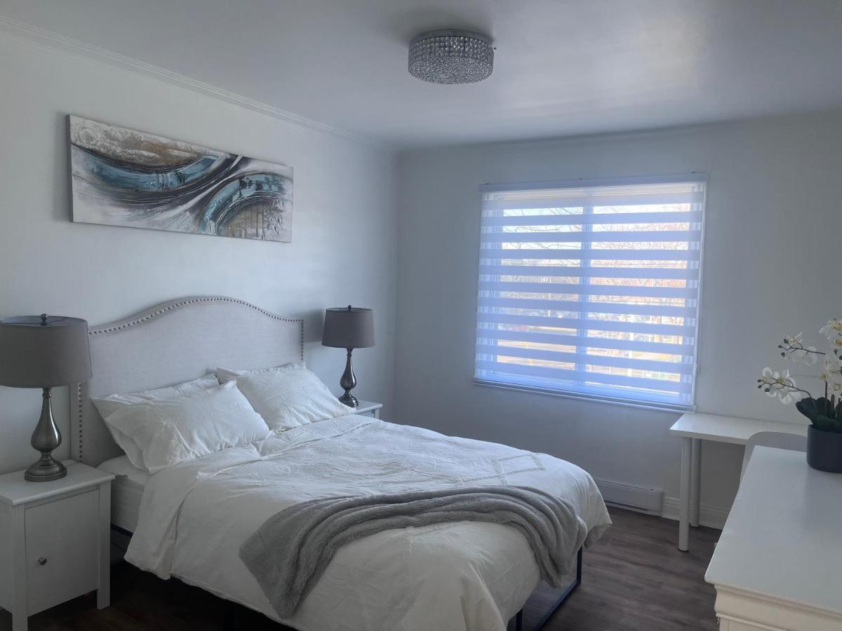 Fully Renovated With Free Parking Apartment *