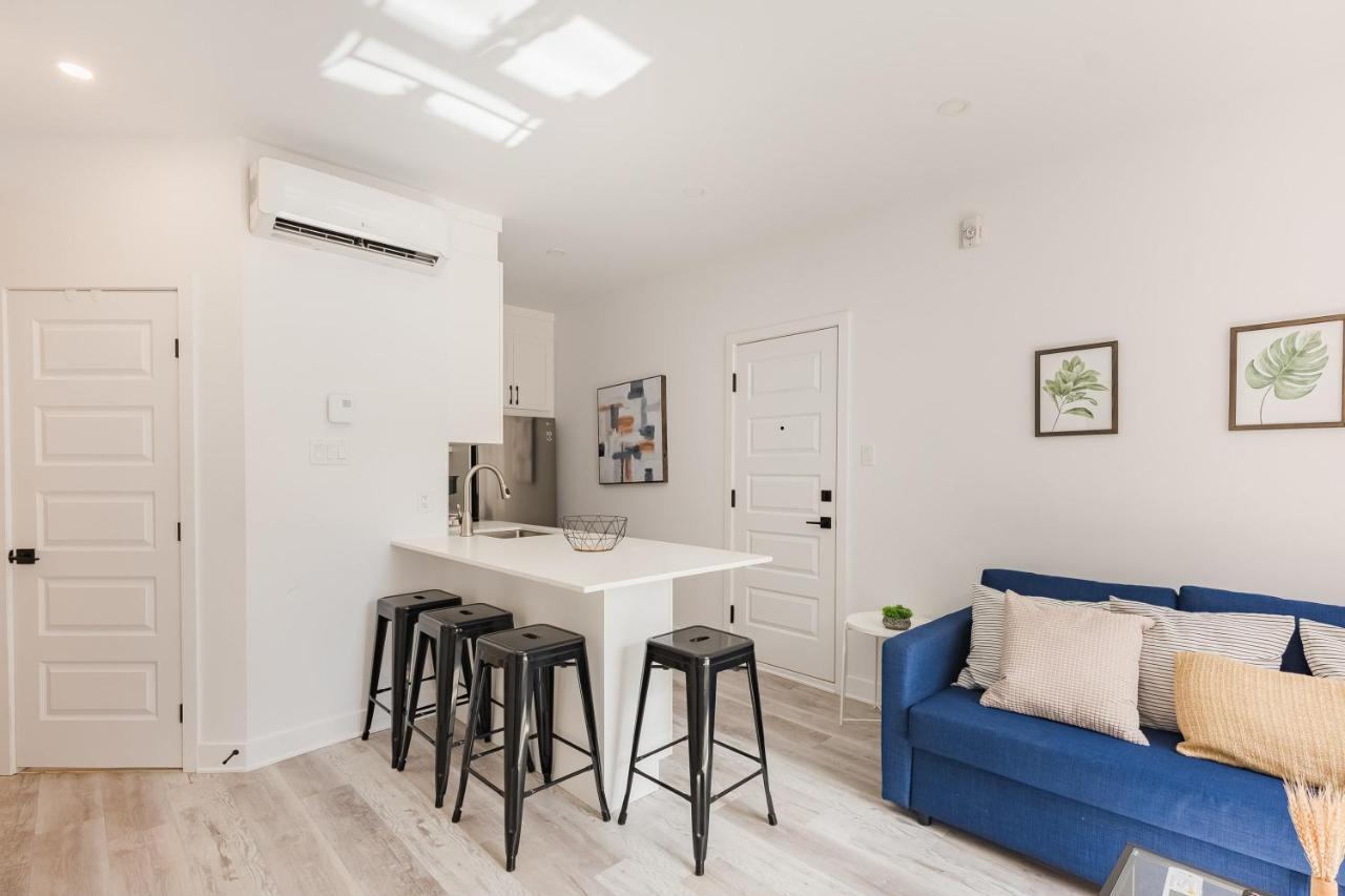 M11 Gorgeous Modern 2brsofabedheart Of Plateau Montreal
