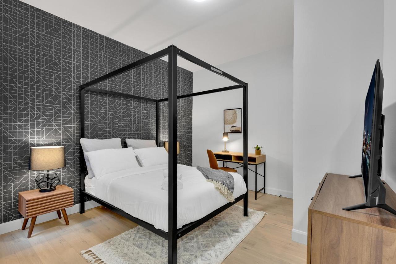 Deluxe Downtown Aparthotel *