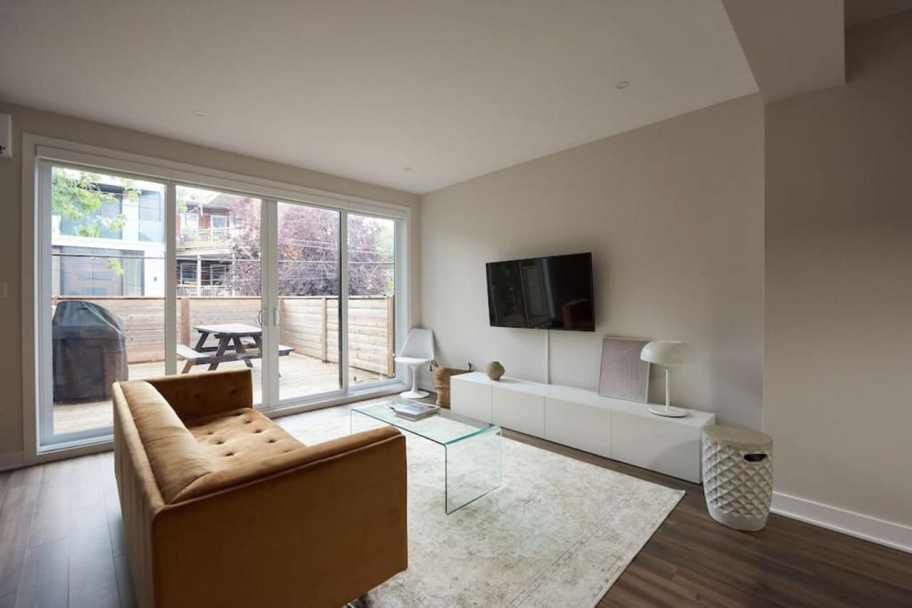 Design 3 Bedroom Flat With Private Terrace In Little Italy By Denstays Apartment *