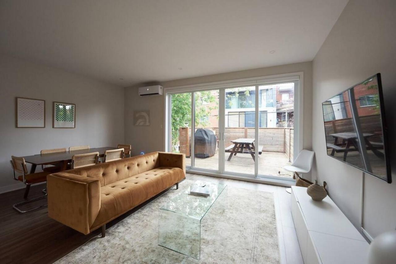 Design 3 Bedroom Flat With Private Terrace In Little Italy By Denstays * Montreal