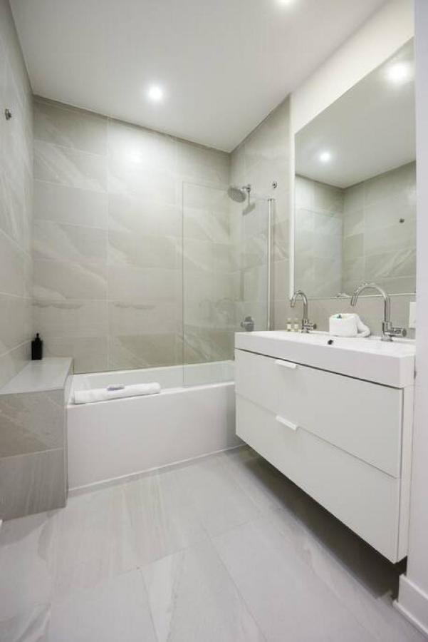 Apartment Design 3 Bedroom Flat With Private Terrace In Little Italy By Denstays Montreal