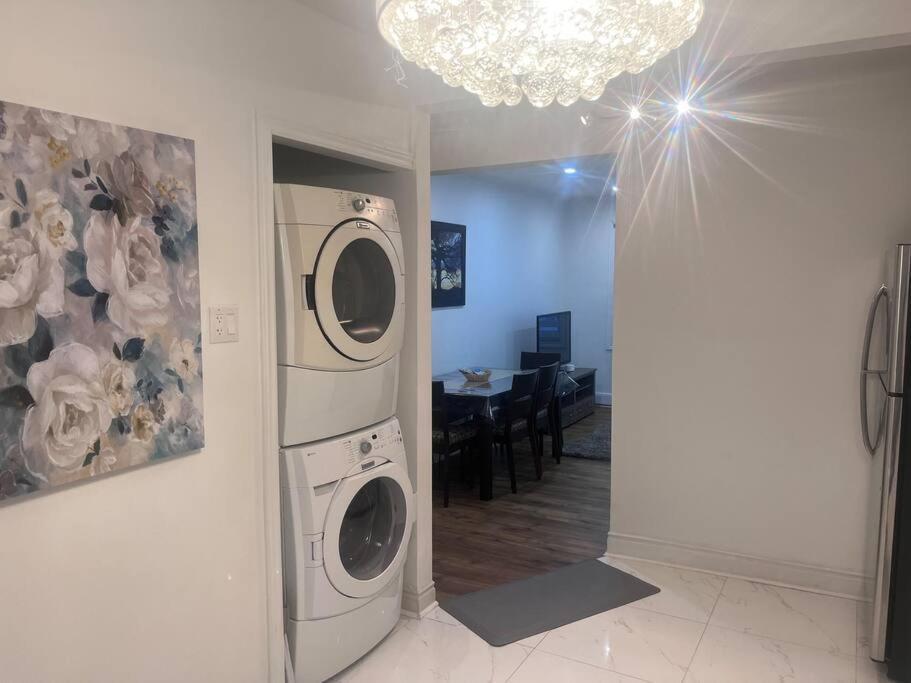 Renovated 2bedrooms With Free Parking