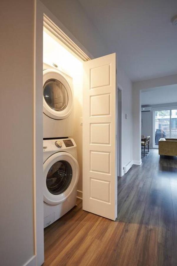 Design 3 Bedroom Flat With Private Terrace In Little Italy By Denstays Apartment