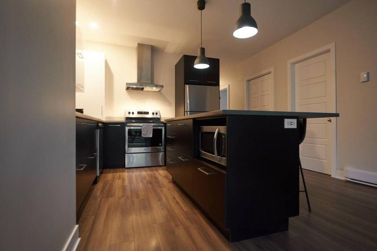 Design 3 Bedroom Flat With Private Terrace In Little Italy By Denstays *