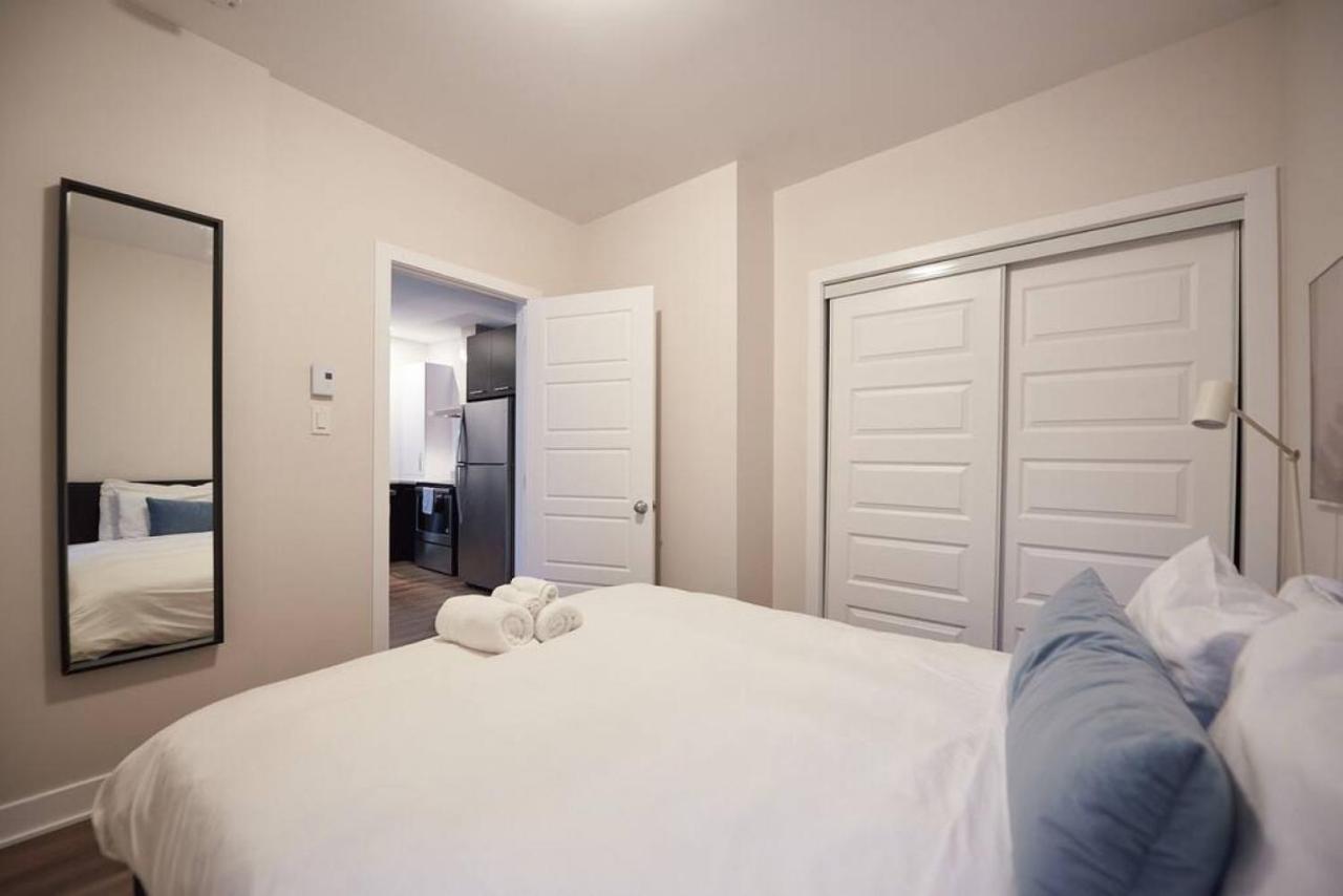Design 3 Bedroom Flat With Private Terrace In Little Italy By Denstays Apartment Montreal