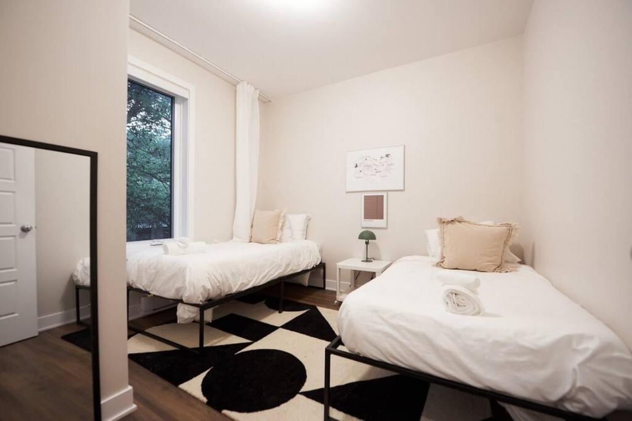 Design 3 Bedroom Flat With Private Terrace In Little Italy By Denstays Apartment Montreal