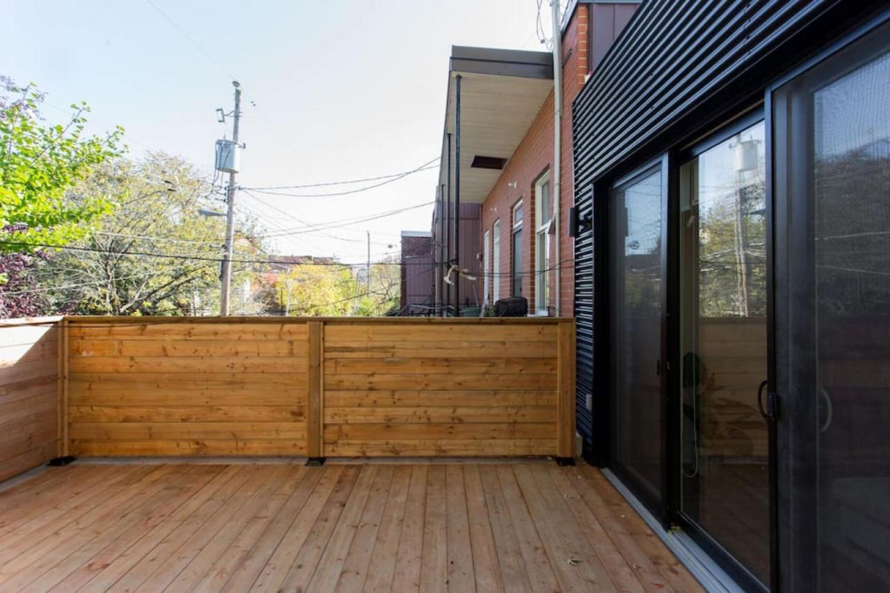Design 3 Bedroom Flat With Private Terrace In Little Italy By Denstays Apartment Montreal