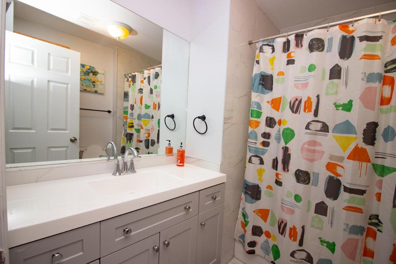 Bell Center/crescent Street Is Your Neighbor Holiday home *