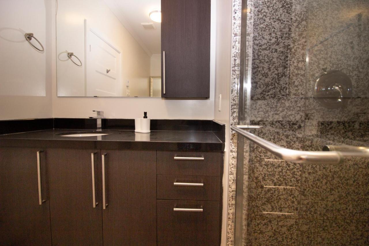 Bell Center/crescent Street Is Your Neighbor Holiday home *