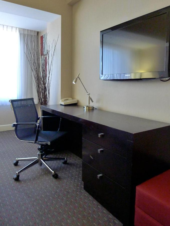 Armon Plaza Airpt, Trademark Collection By Wyndham Montreal