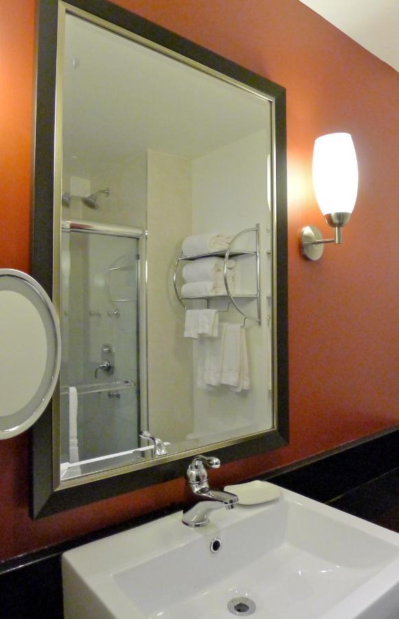 Armon Plaza Airpt, Trademark Collection By Wyndham 4* Montreal