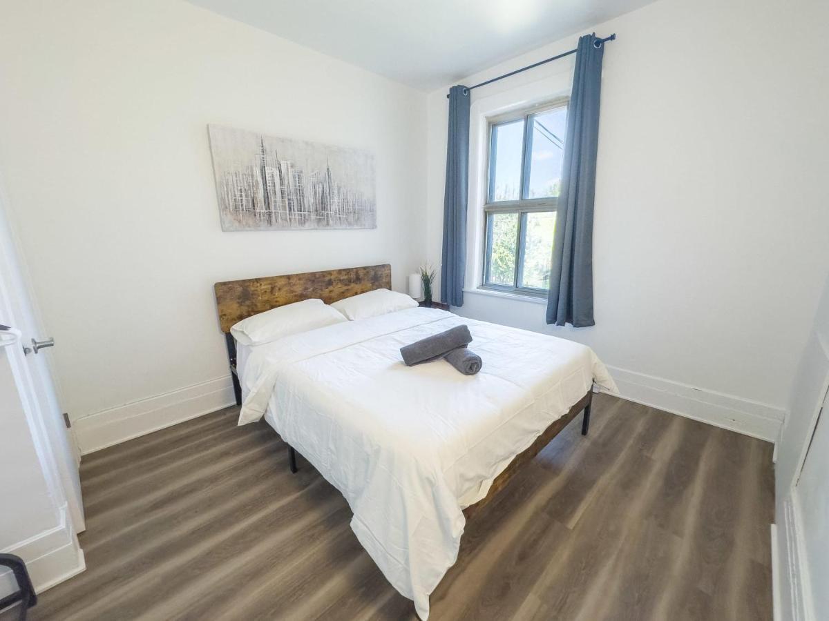 Superb 4bed In Little Italy 5min To Beaubien Metro Apartment Montreal