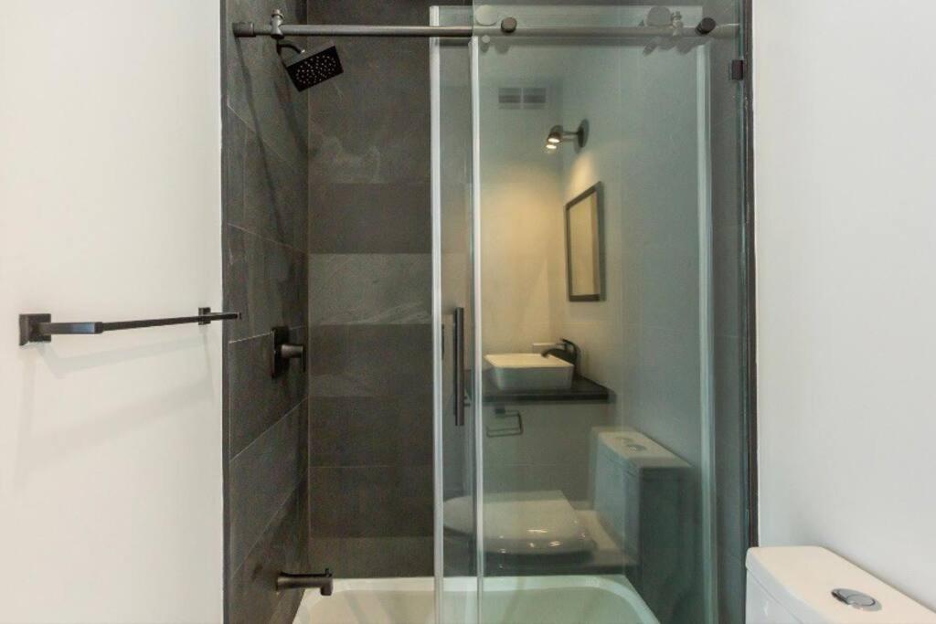 Superbe 2bdr Avec Terrasse Apartment Montreal