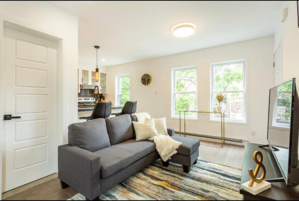 Apartment Superbe 2bdr Avec Terrasse Montreal